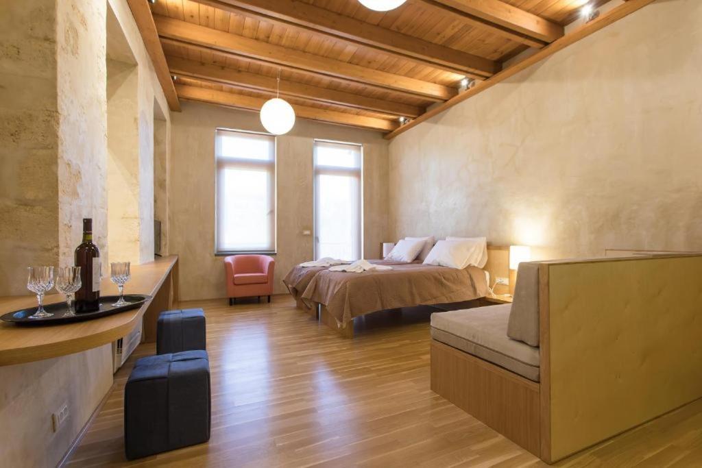 Polixeny'S Suites Chania  Exterior photo